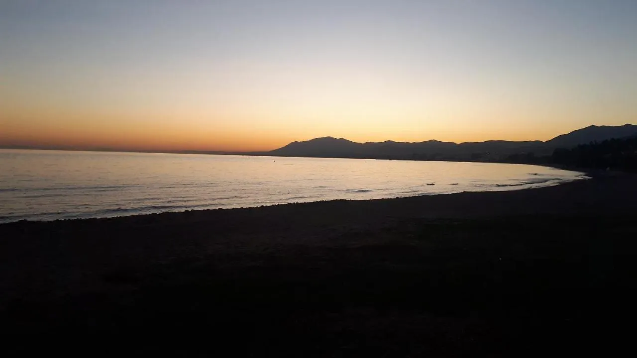 Precioso apartamento con enorme jardín Marbella 0*,